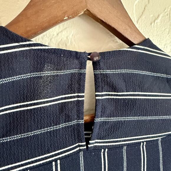 Monteau Los Angeles Size Large Juniors Blouse - Navy Striped Pockets Tie Front - Picture 7 of 9